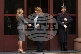 Илияна Йотова - Мария Филипова - консултации