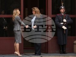 Илияна Йотова - Мария Филипова - консултации