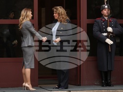 Илияна Йотова - Мария Филипова - консултации