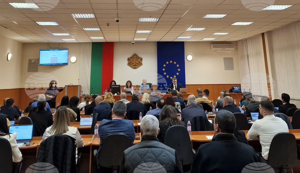 Общинският съвет в Пазарджик одобри Общински план за младежта за 2026 г.