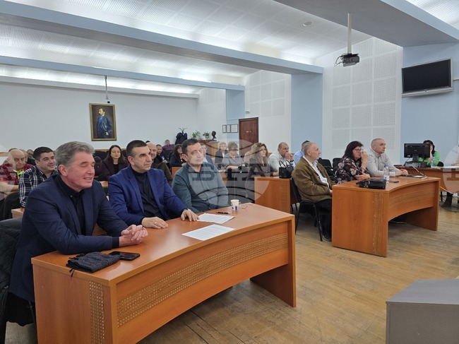 Самостоятелен обект в сградата на МБАЛ – Свищов ще бъде продаден на търг, решиха общинските съветници