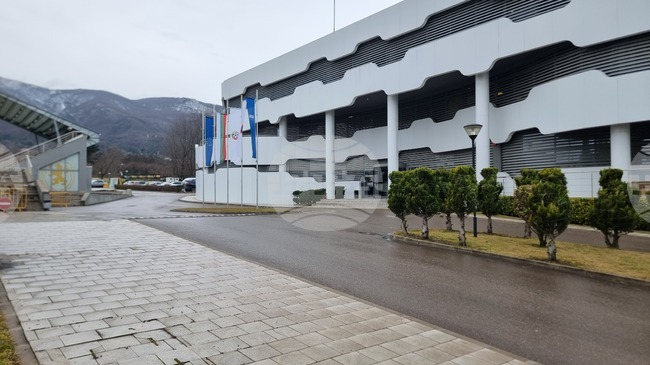 БФС потвърди наказанието на треньора на Левски (Сф) Хулио Веласкес и глоби заради провиненията на фенове четири клуба