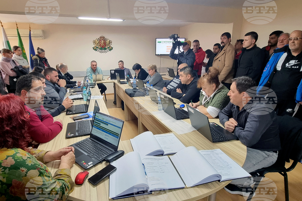 Общинските съветници в Крушари не приеха предложение за отмяна на общественото обсъждане за изграждане на ветроенергиен парк "Лозенец"