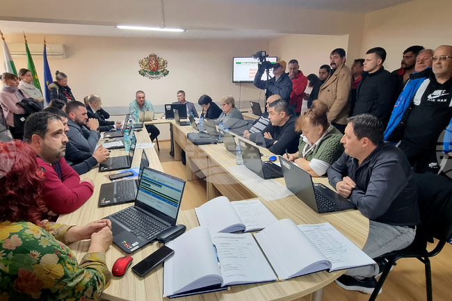 Общинските съветници в Крушари не приеха предложение за отмяна на общественото обсъждане за изграждане на ветроенергиен парк "Лозенец"