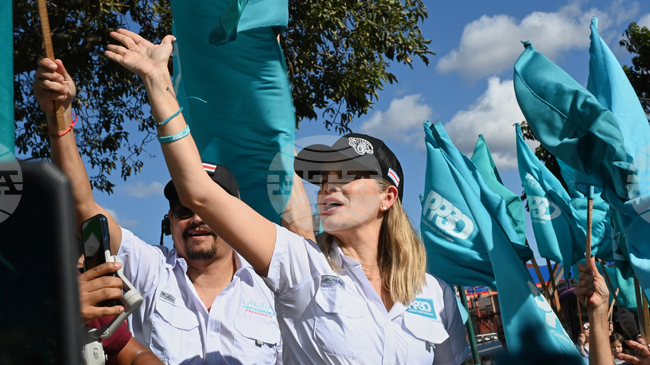 Коста Рика избира президент днес