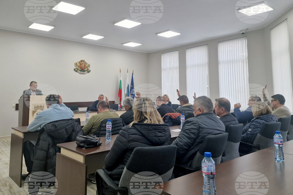 Решения за битови отпадъци, годишни програми и кандидатстване с проектни предложения бяха приети на заседанието на Общинския съвет в Завет