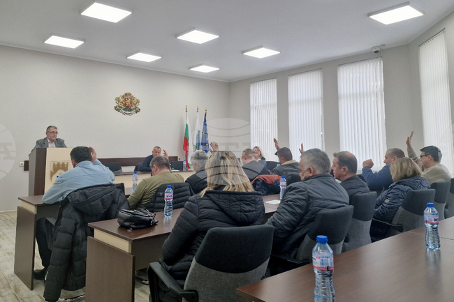 Решения за битови отпадъци, годишни програми и кандидатстване с проектни предложения бяха приети на заседанието на Общинския съвет в Завет