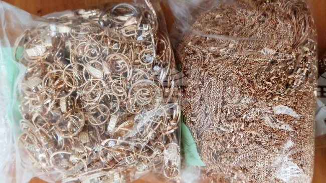 Косовски гражданин е обвинен за контрабанда на близо килограм златни изделия през "Капитан Андреево" 