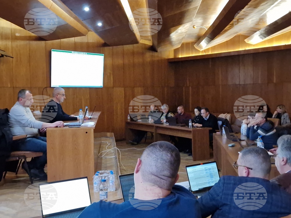 Общинските съветници в Елена одобриха изплащане на допълнително възнаграждение на кметовете на кметства за постигнати резултати