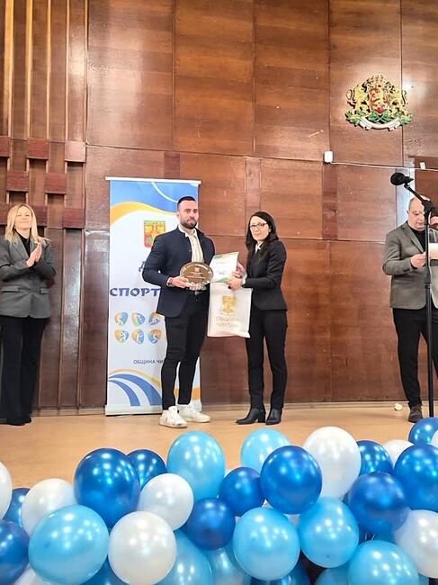 За „Спортист на годината 2025“ в община Чирпан беше отличен Николай Георгиев (Анакин)