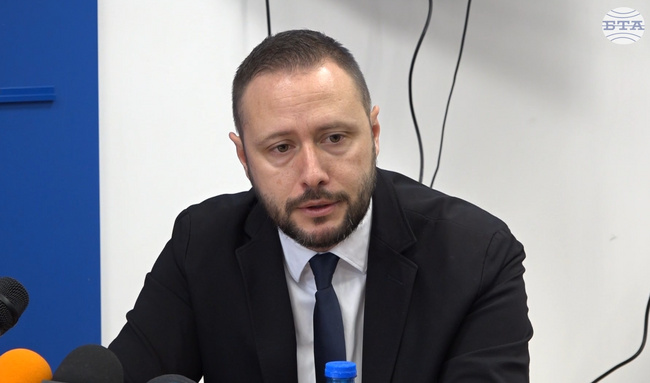 Разговори като този за Априлското въстание помагат да съхраним историческата си съвест и памет, каза заместник-кметът на Враца Александър Владимиров