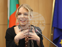 Европейски парламент - Вероника Цифрова - пресконференция