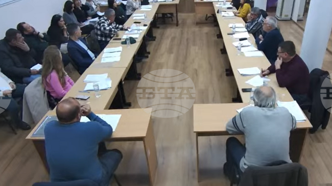 Община Ивайловград ще дофинансира дейностите по чистотата с над 106 хил. евро, каза кметът Диана Овчарова на сесията на Общинския съвет