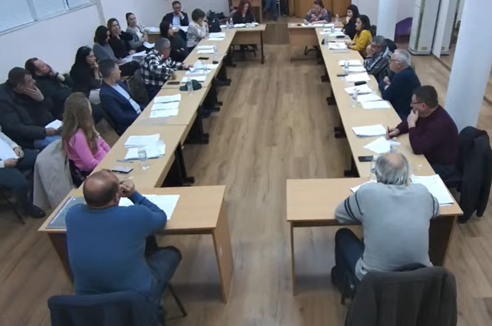 Община Ивайловград ще дофинансира дейностите по чистотата с над 106 хил. евро, каза кметът Диана Овчарова на сесията на Общинския съвет