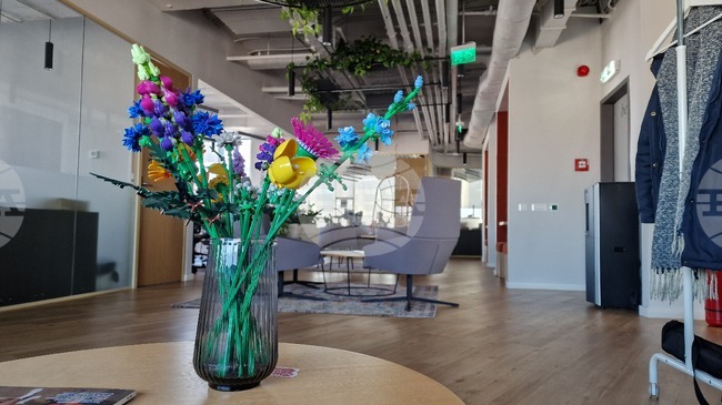 Създадено от българи споделено работно пространство в Букурещ получи престижна номинация; местни медии го нарекоха „офис на бъдещето“