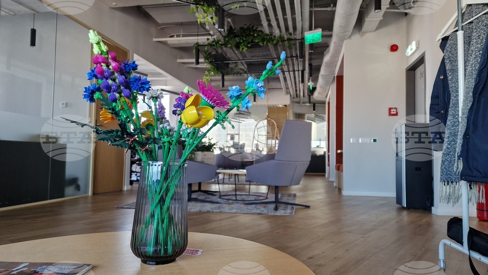 Създадено от българи споделено работно пространство в Букурещ получи престижна номинация; местни медии го нарекоха „офис на бъдещето“