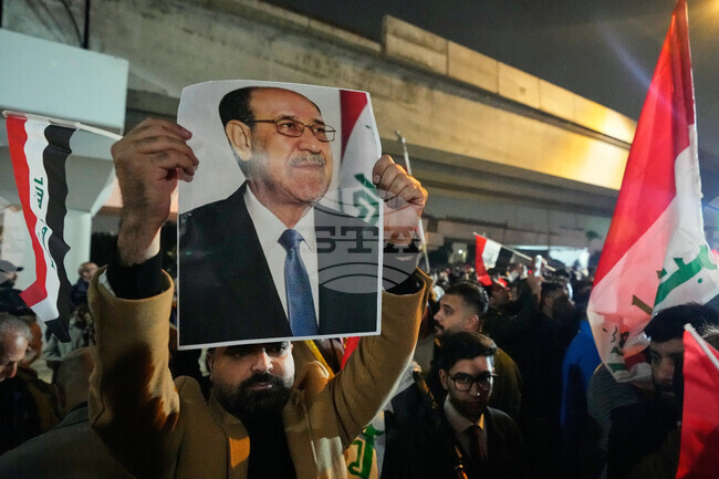 Шиитски блок в Ирак отново подкрепи Нури ал Малики за премиер въпреки предупрежденията на Тръмп