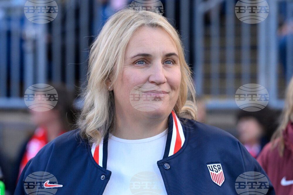 US Women Looking Ahead Soccer