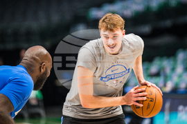 Hornets Mavericks Basketball