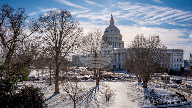 Антивоенен демонстрант бе ранен на Капитолия след спречкване с участието на американски сенатор