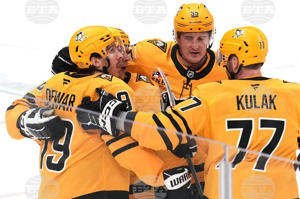 Blackhawks Penguins Hockey