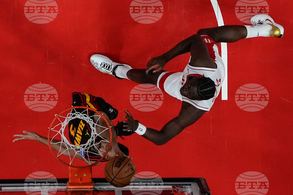 Rockets Hawks Basketball