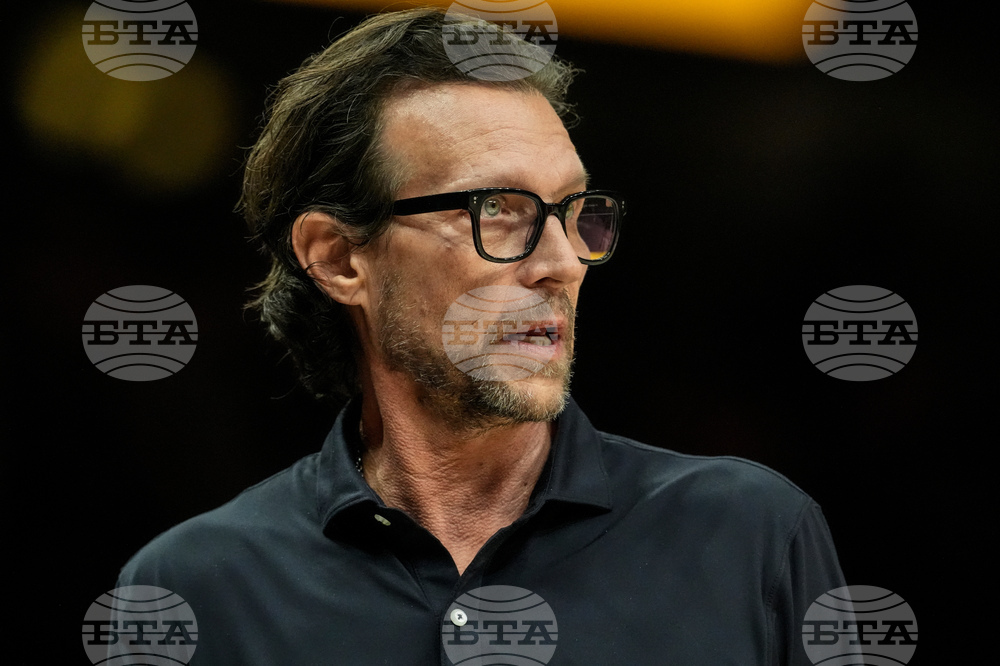 Rockets Hawks Basketball