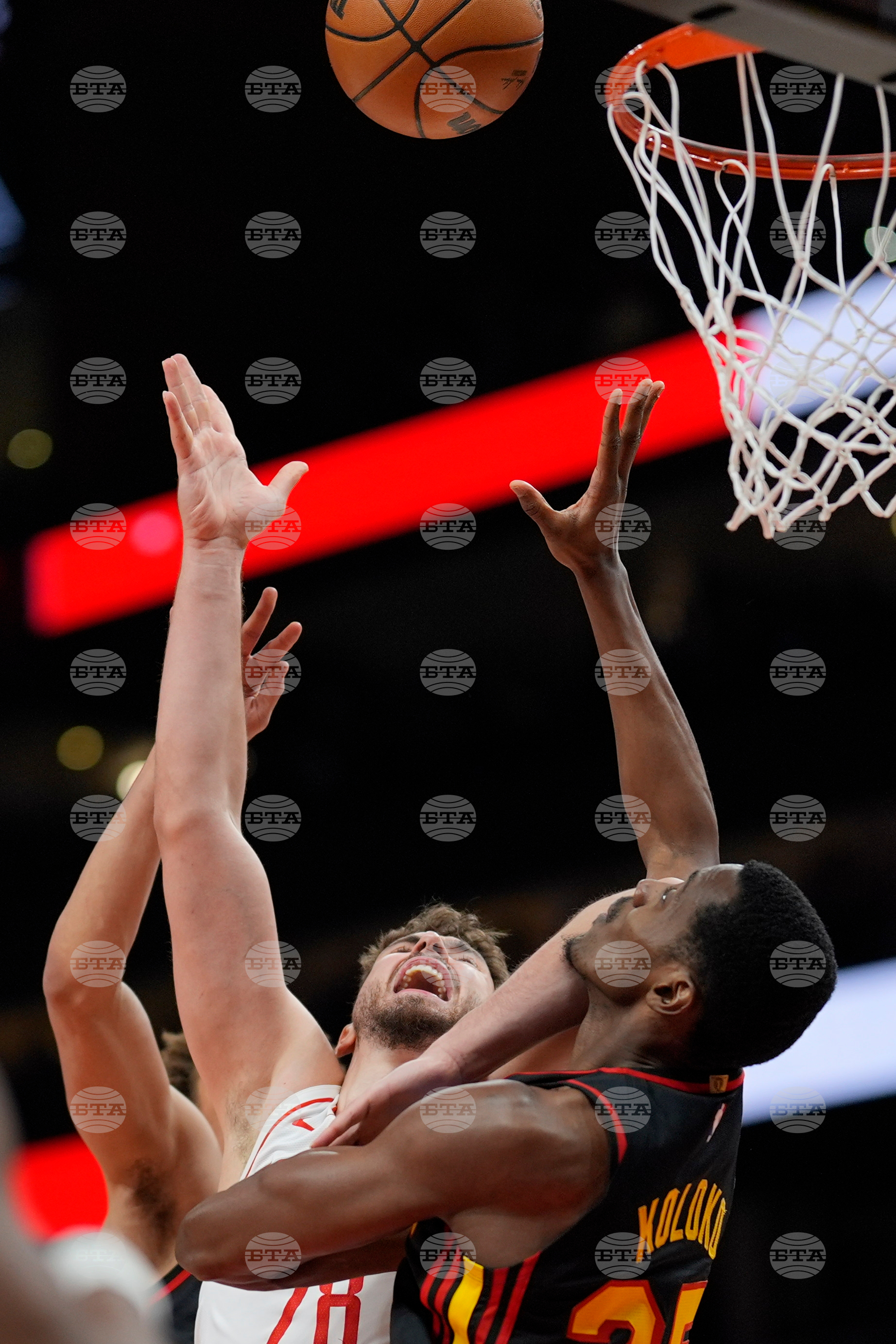 Rockets Hawks Basketball