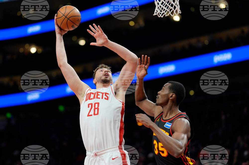 Rockets Hawks Basketball