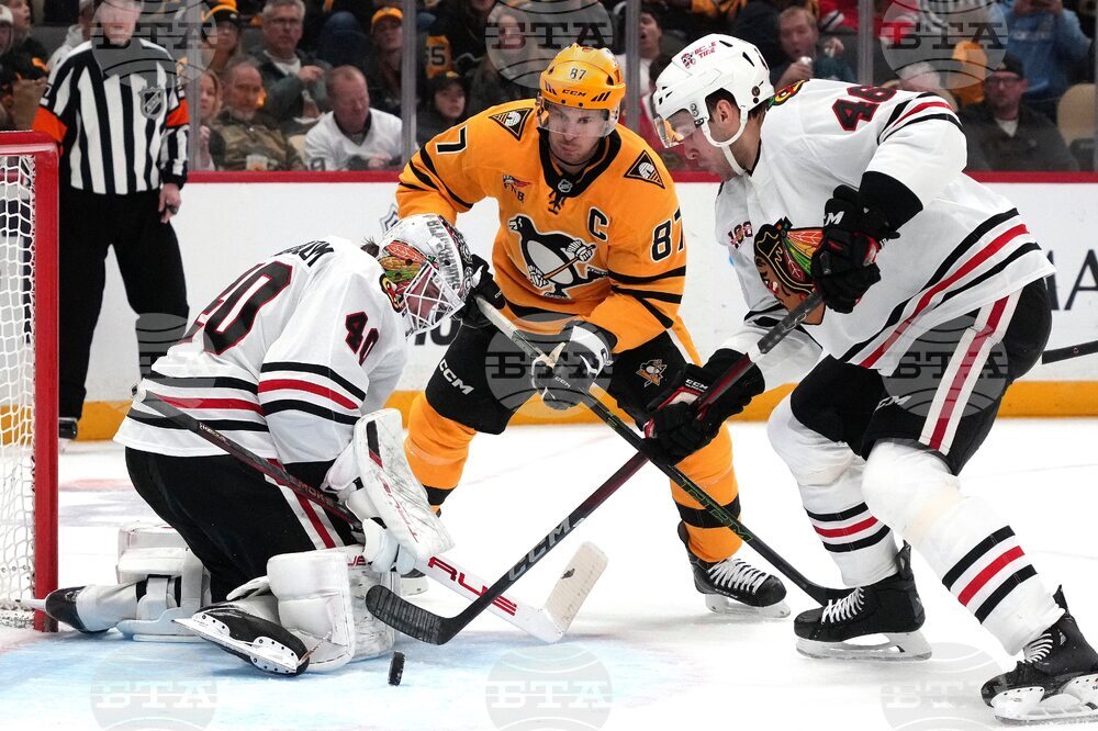 Blackhawks Penguins Hockey