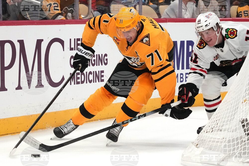 Blackhawks Penguins Hockey