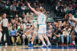 Hornets Mavericks Basketball