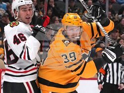 Blackhawks Penguins Hockey