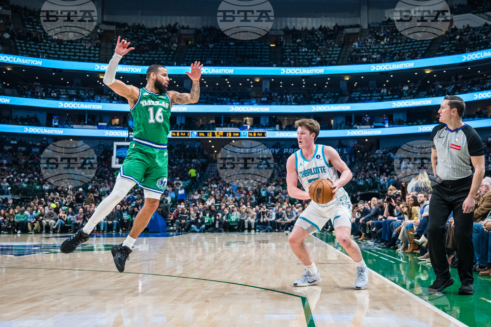 Hornets Mavericks Basketball