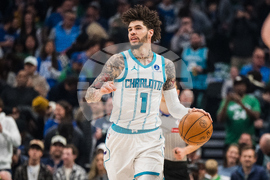 Hornets Mavericks Basketball