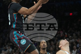 Pistons Suns Basketball