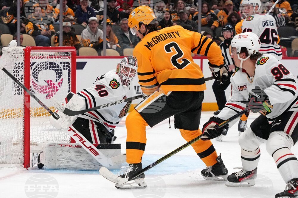 Blackhawks Penguins Hockey