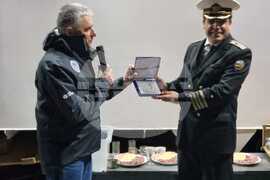 НИК 421 - пролива Дрейк - прекосяване - грамоти