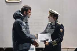 НИК 421 - пролива Дрейк - прекосяване - грамоти