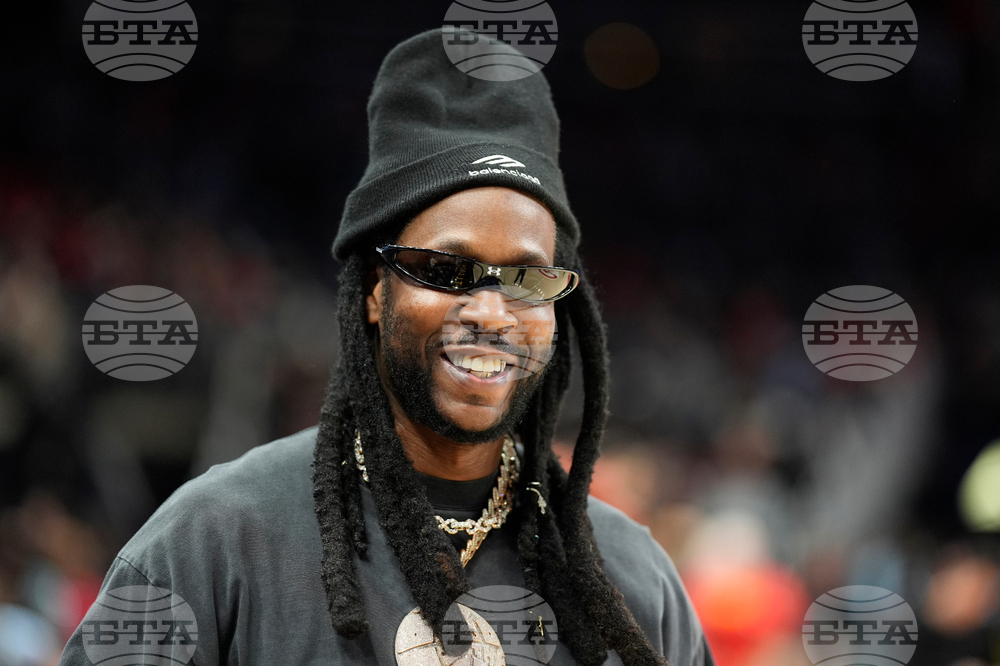 Rockets Hawks Basketball