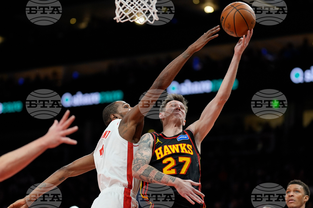 Rockets Hawks Basketball