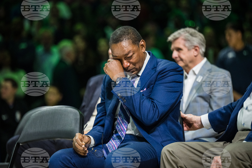 Hornets Mavericks Basketball