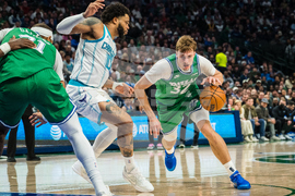 Hornets Mavericks Basketball