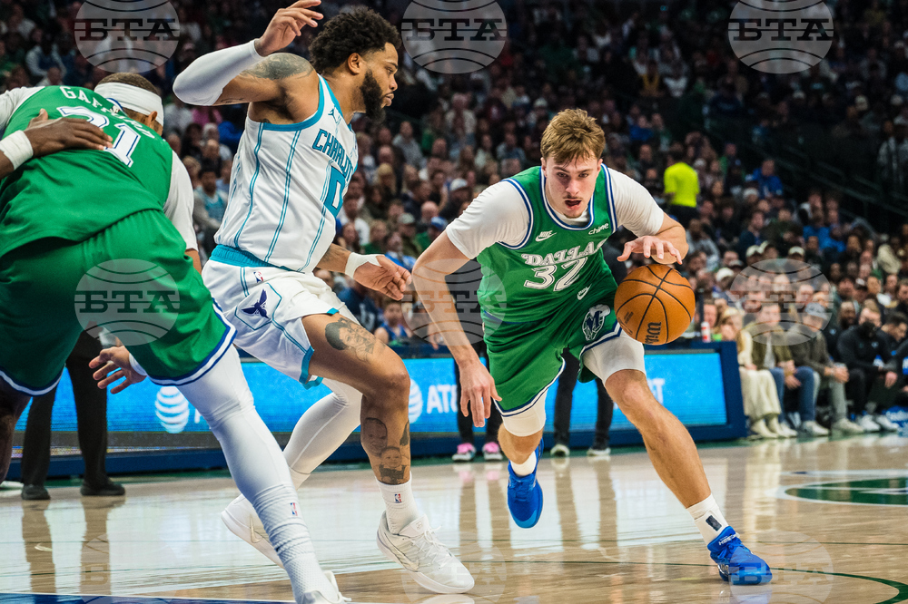 Hornets Mavericks Basketball