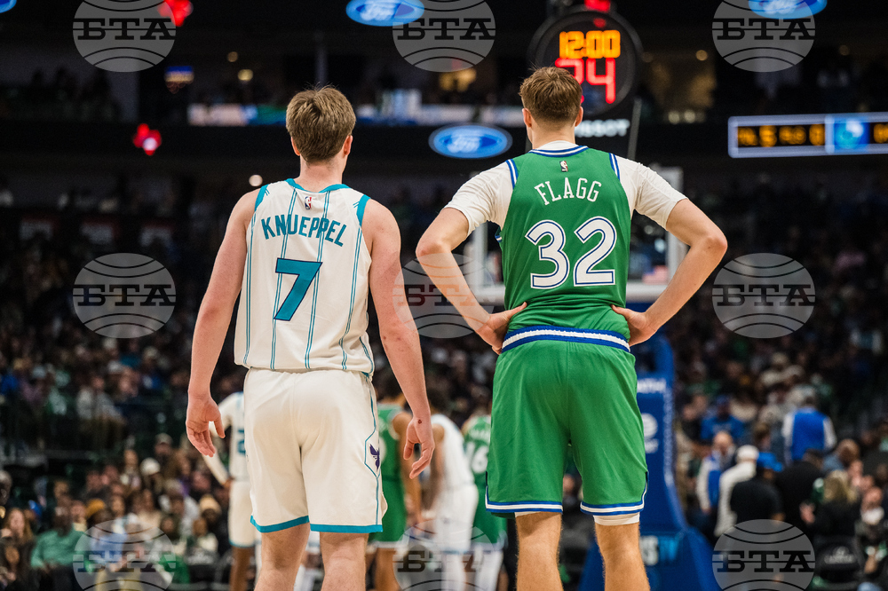 Hornets Mavericks Basketball