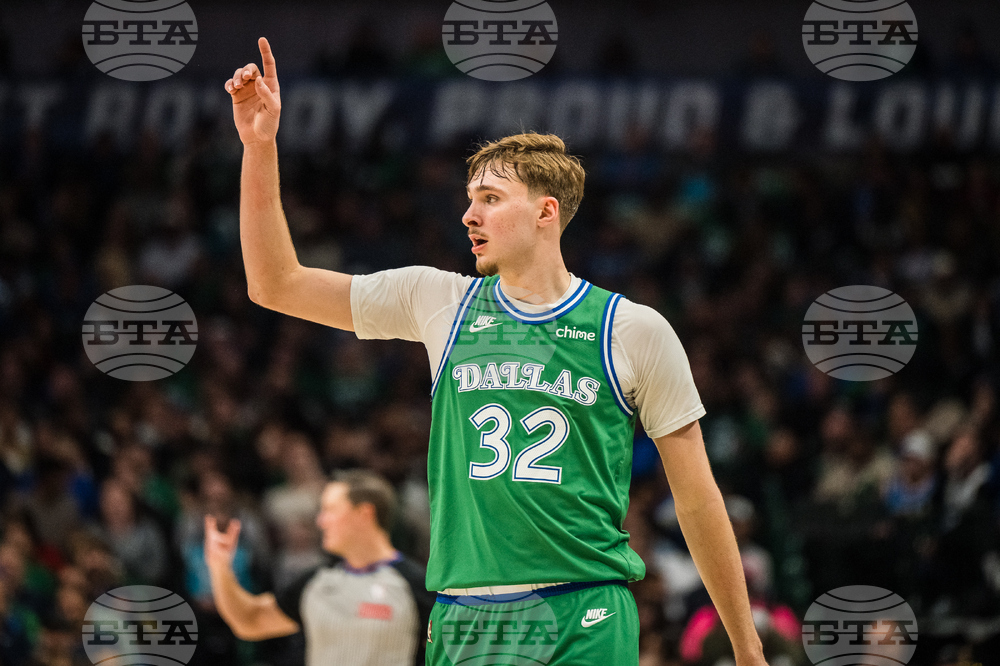 Hornets Mavericks Basketball