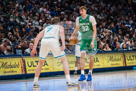 Hornets Mavericks Basketball