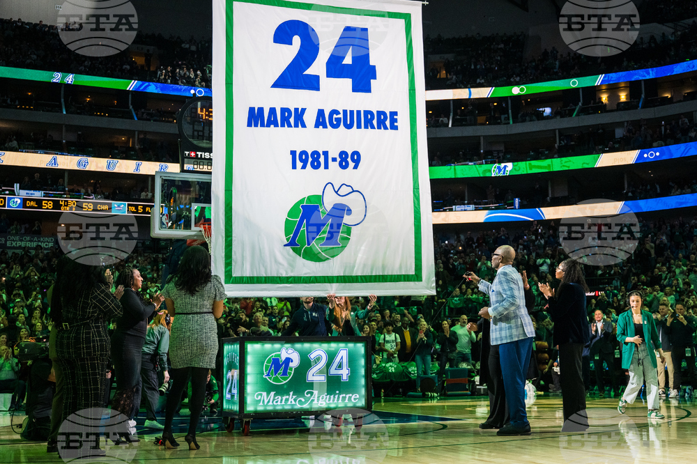 Hornets Mavericks Basketball