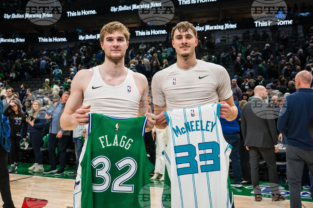 Hornets Mavericks Basketball