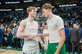 Hornets Mavericks Basketball